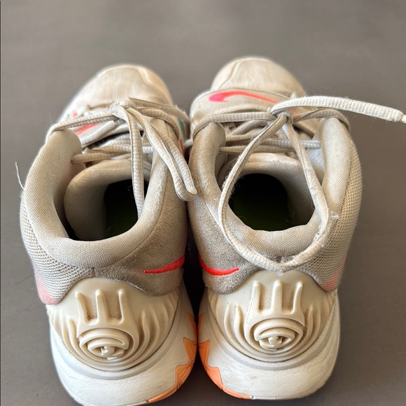 Nike Kyrie N7 Size 7.5 - Picture 6 of 10